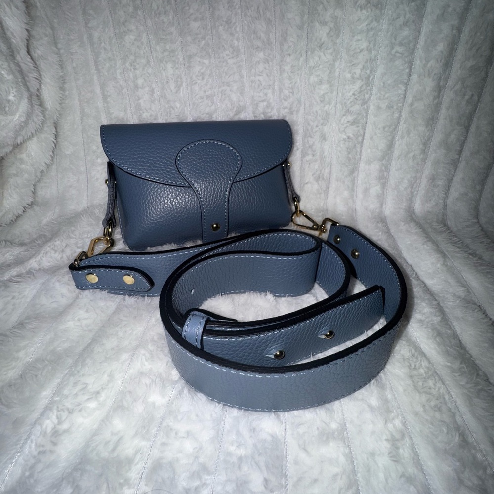 Vera Pelle Italian purse